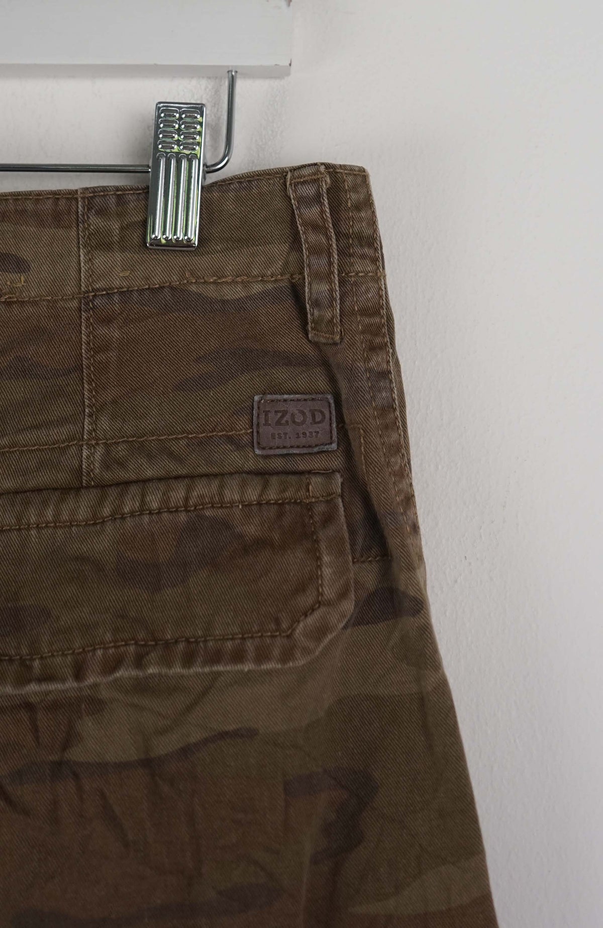VINTAGE CAMO CARGO SHORTS W34