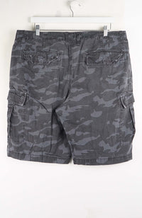 VINTAGE CAMO CARGO SHORTS W36