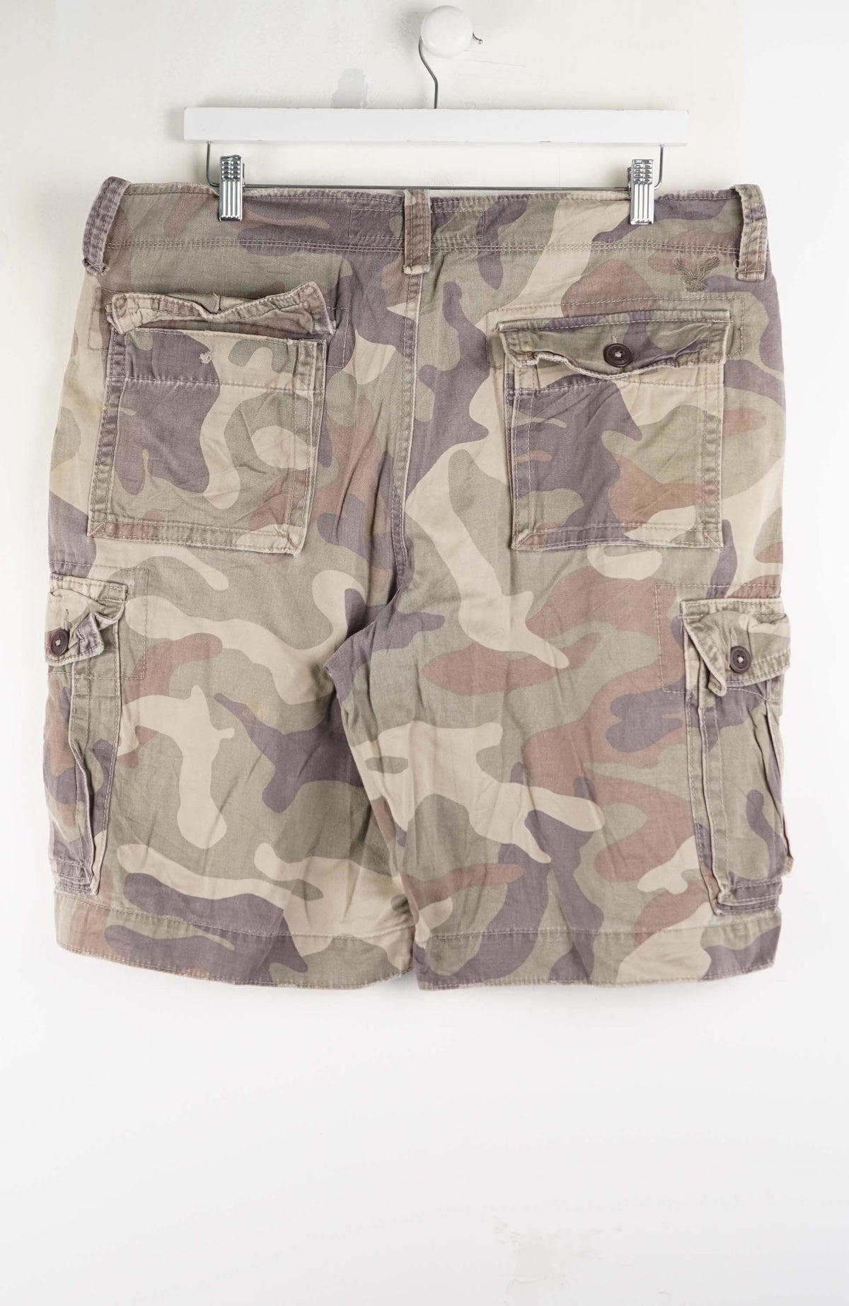 VINTAGE CAMO CARGO SHORTS W38