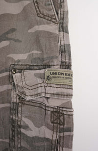 VINTAGE CAMO CARGO SHORTS W36