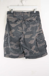 VINTAGE CAMO CARGO SHORTS W32