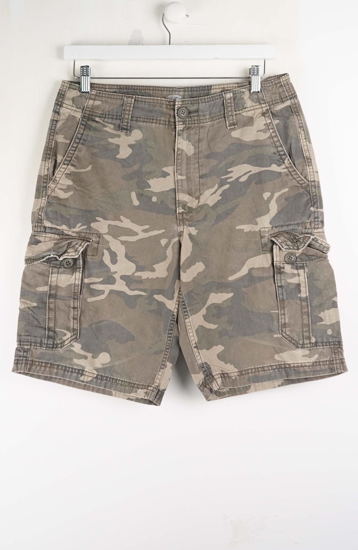 VINTAGE CAMO CARGO SHORTS W30