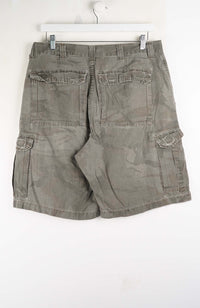 VINTAGE WRANGLER CAMO CARGO SHORTS W34