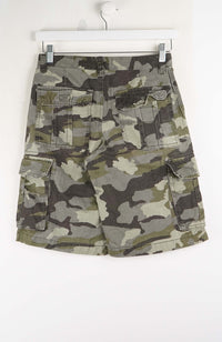 VINTAGE CAMO CARGO SHORTS W26