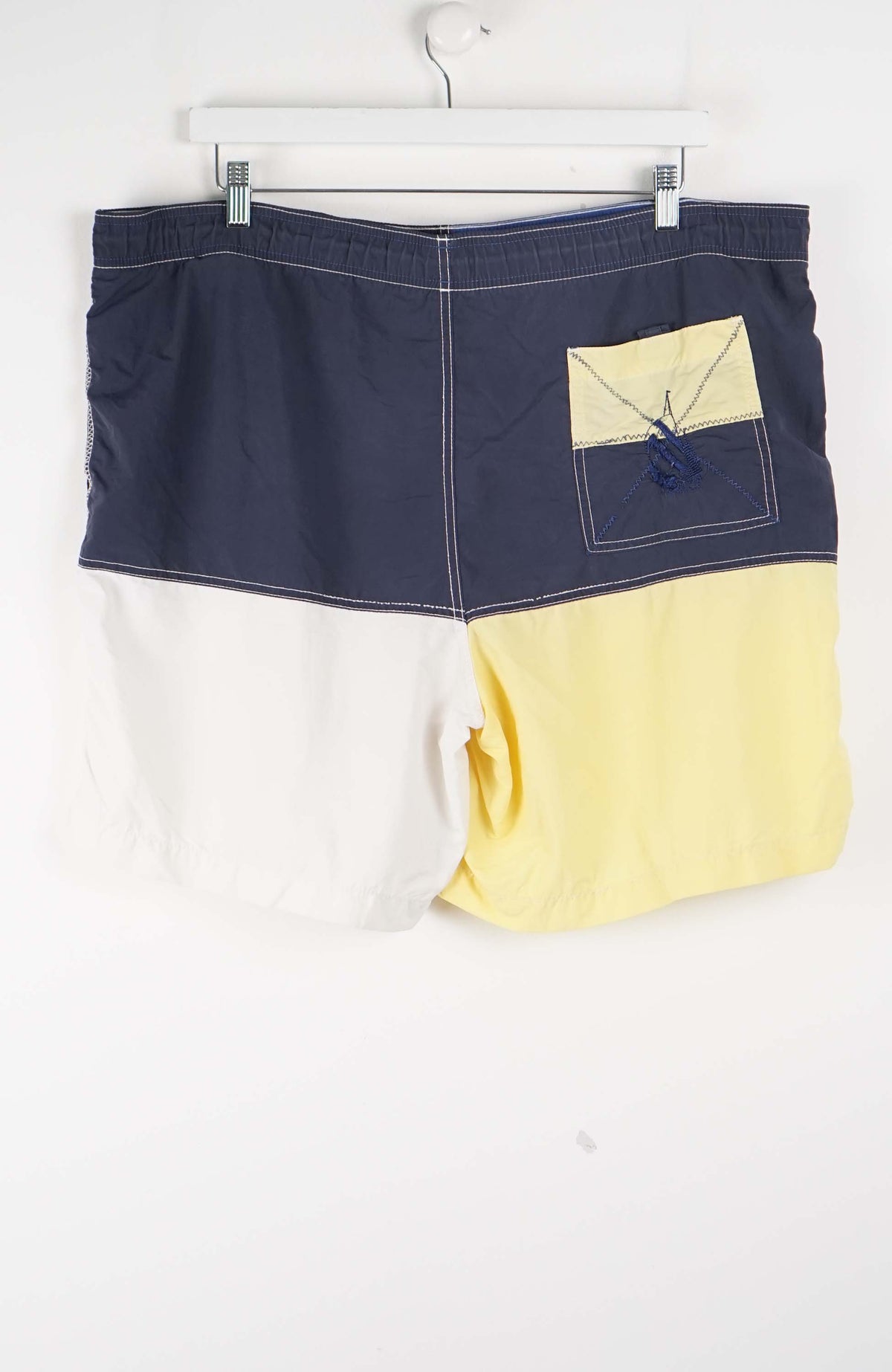 VINTAGE NAUTICA ACTIVE SHORTS W42