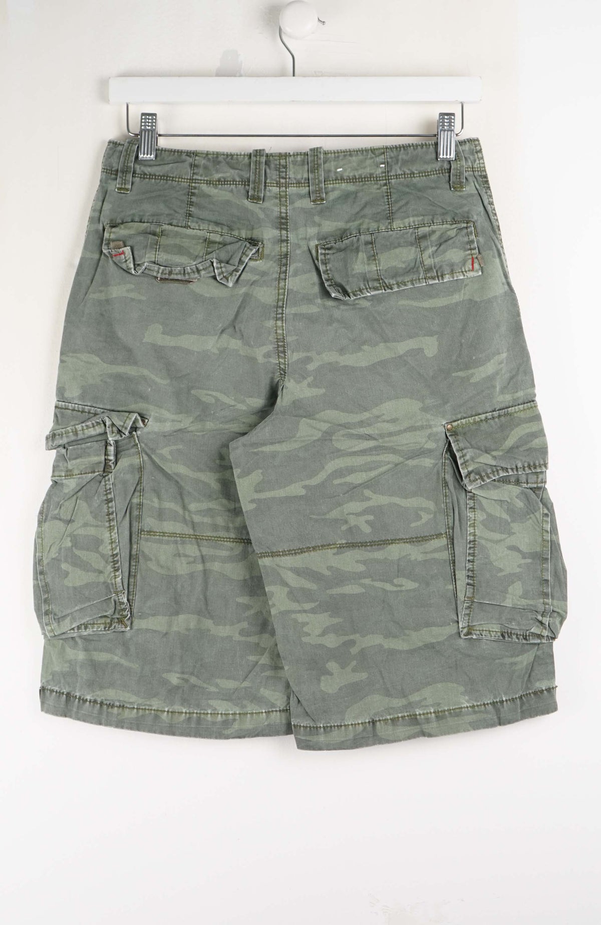VINTAGE CAMO CARGO SHORTS W30