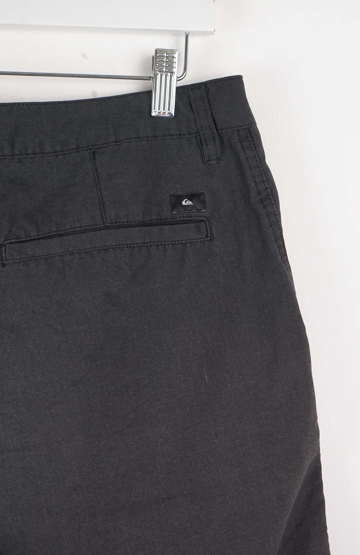 VINTAGE QUIKSILVER SHORTS W34