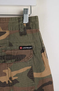 VINTAGE AIRWAIK CAMO CARGO SHORTS W32