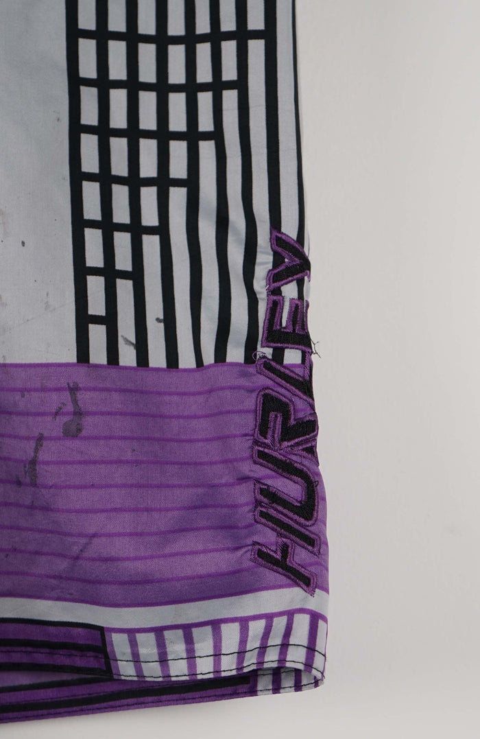 VINTAGE HURLEY BOARD SHORTS W32