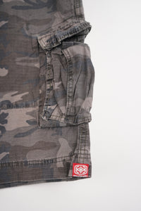 VINTAGE CAMO CARGO SHORTS W36