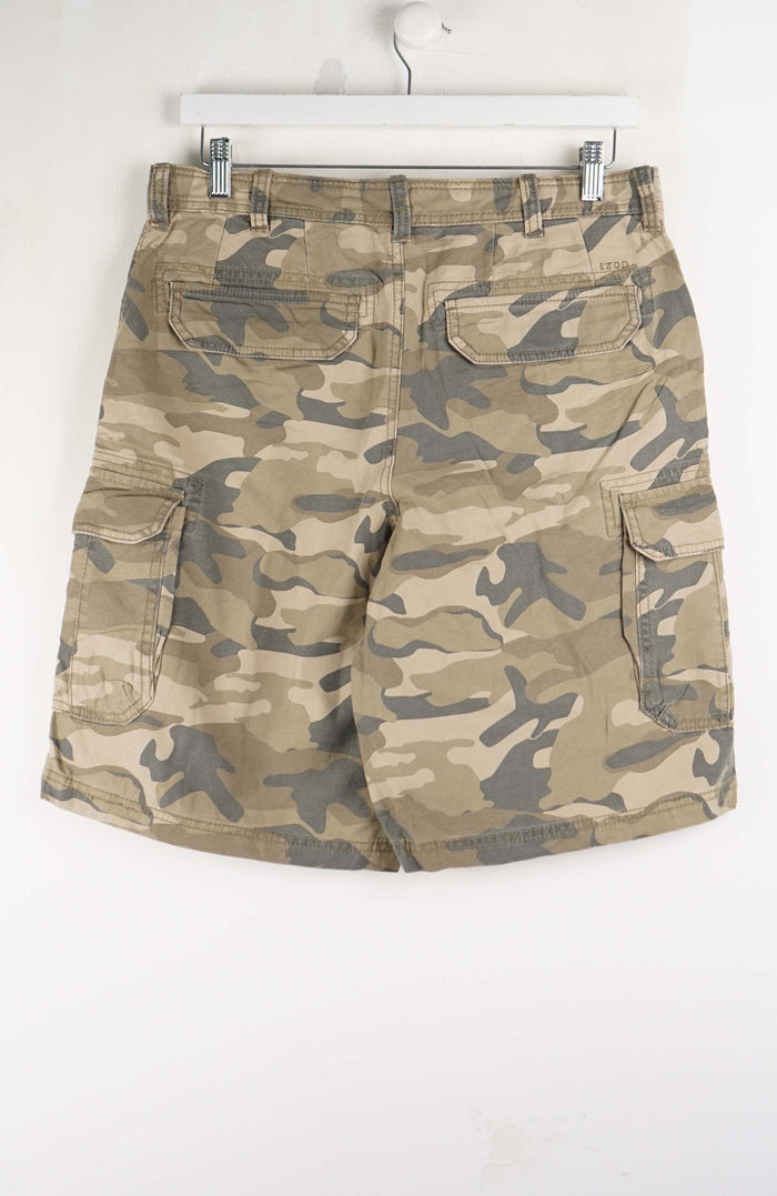 VINTAGE CAMO CARGO SHORTS W31