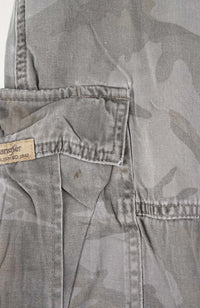 VINTAGE WRANGLER CAMO CARGO SHORTS W35