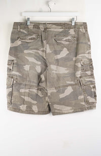VINTAGE CAMO CARGO SHORTS W38