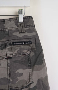 VINTAGE CAMO CARGO SHORTS W32