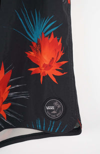 VINTAGE VANS BOARD SHORTS W34