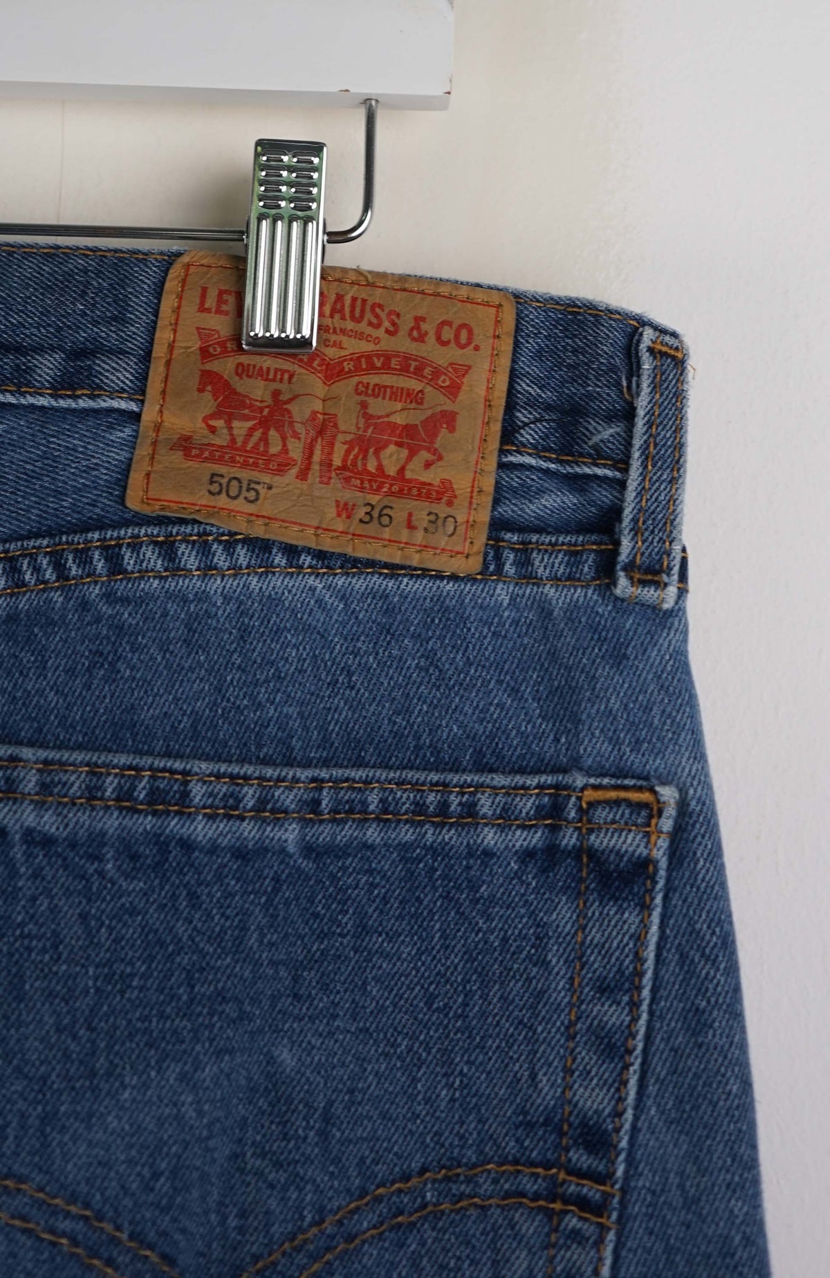 VINTAGE LEVIS JEANS W36