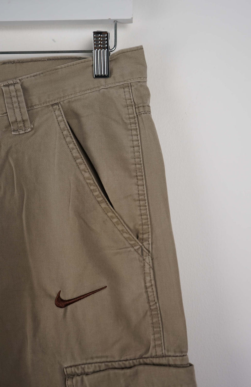 VINTAGE REWORK CARGO SHORTS W28