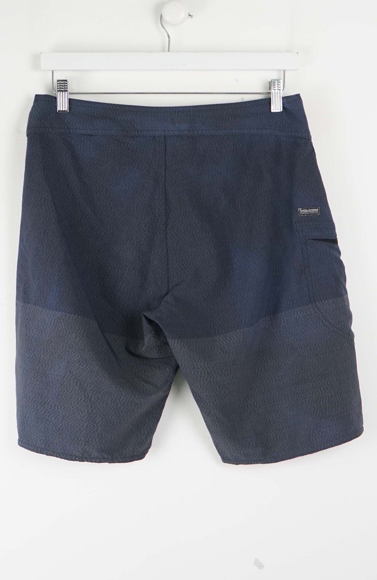 VINTAGE VOLCOM MOD TECH BOARD SHORTS W32