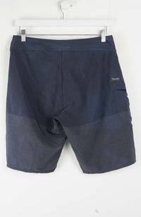 VINTAGE VOLCOM MOD TECH BOARD SHORTS W32