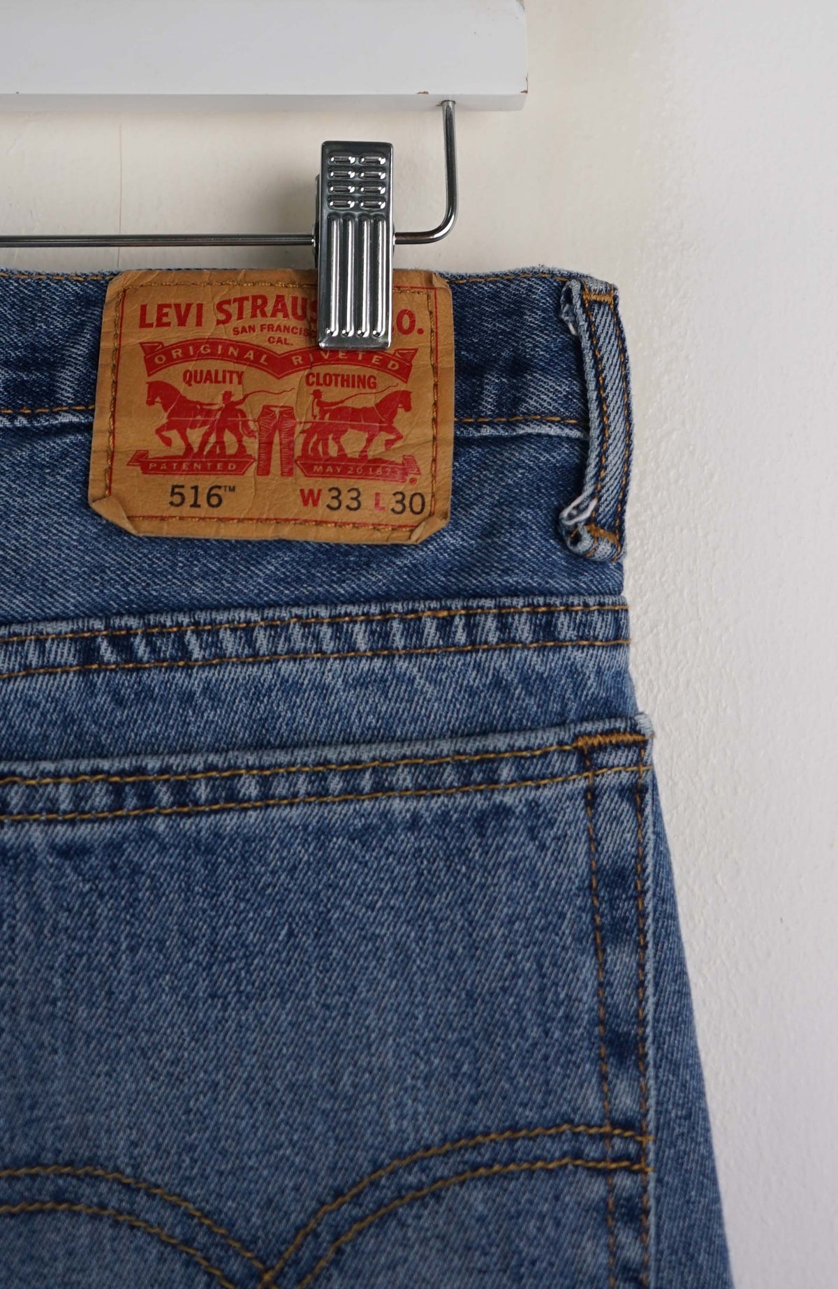 VINTAGE LEVIS JEANS W32