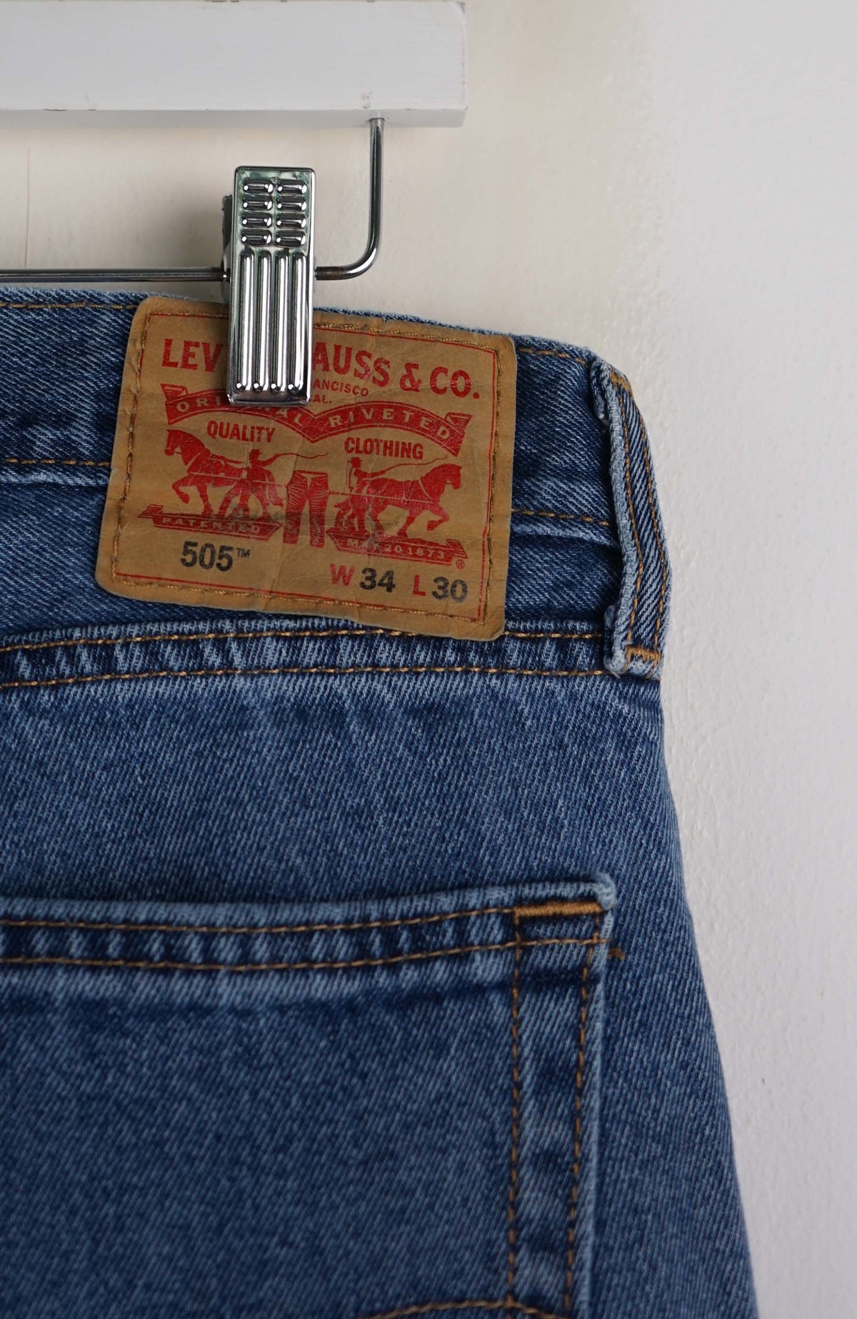 VINTAGE LEVIS JEANS W34