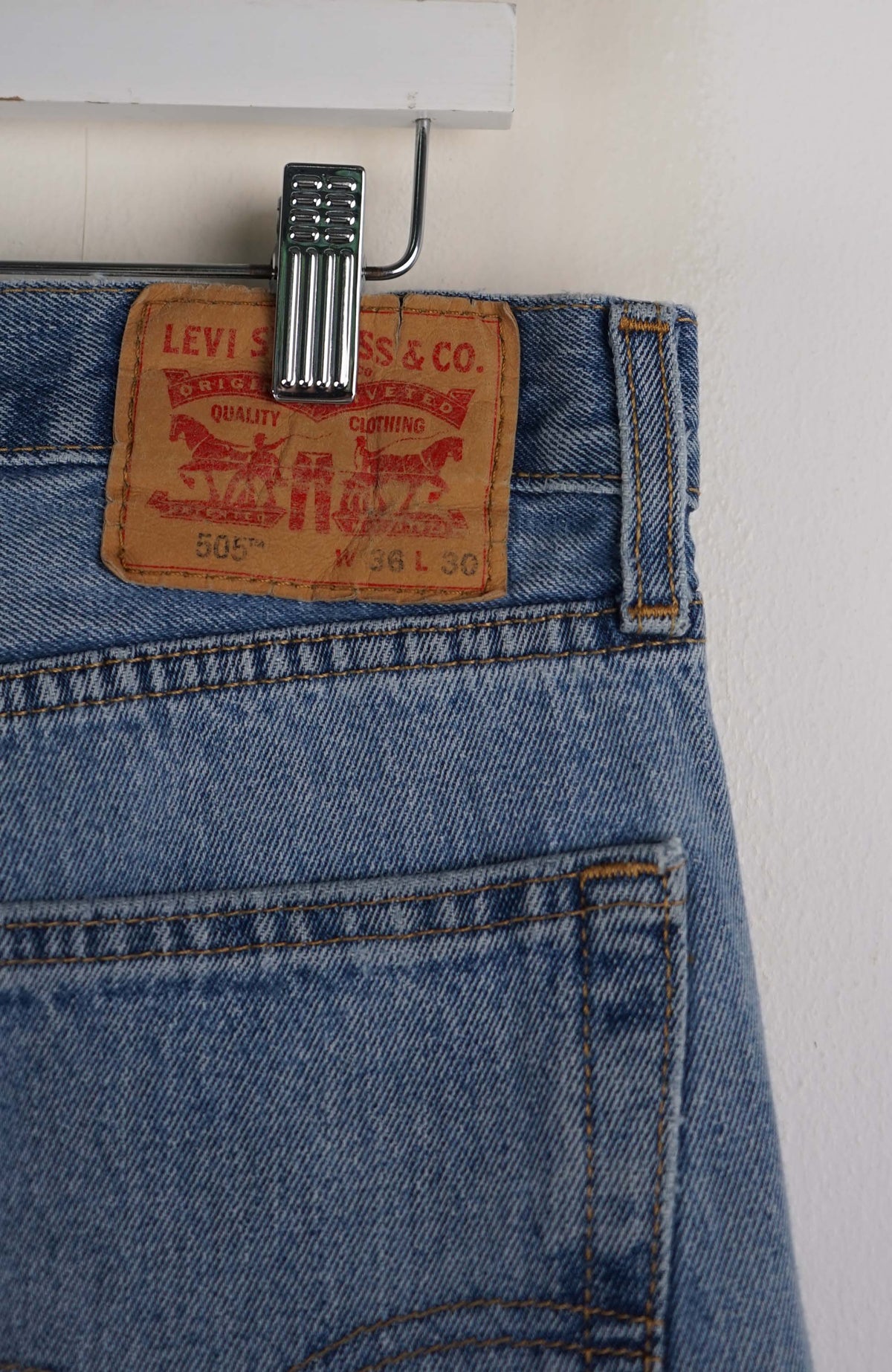 VINTAGE LEVIS JEANS W36