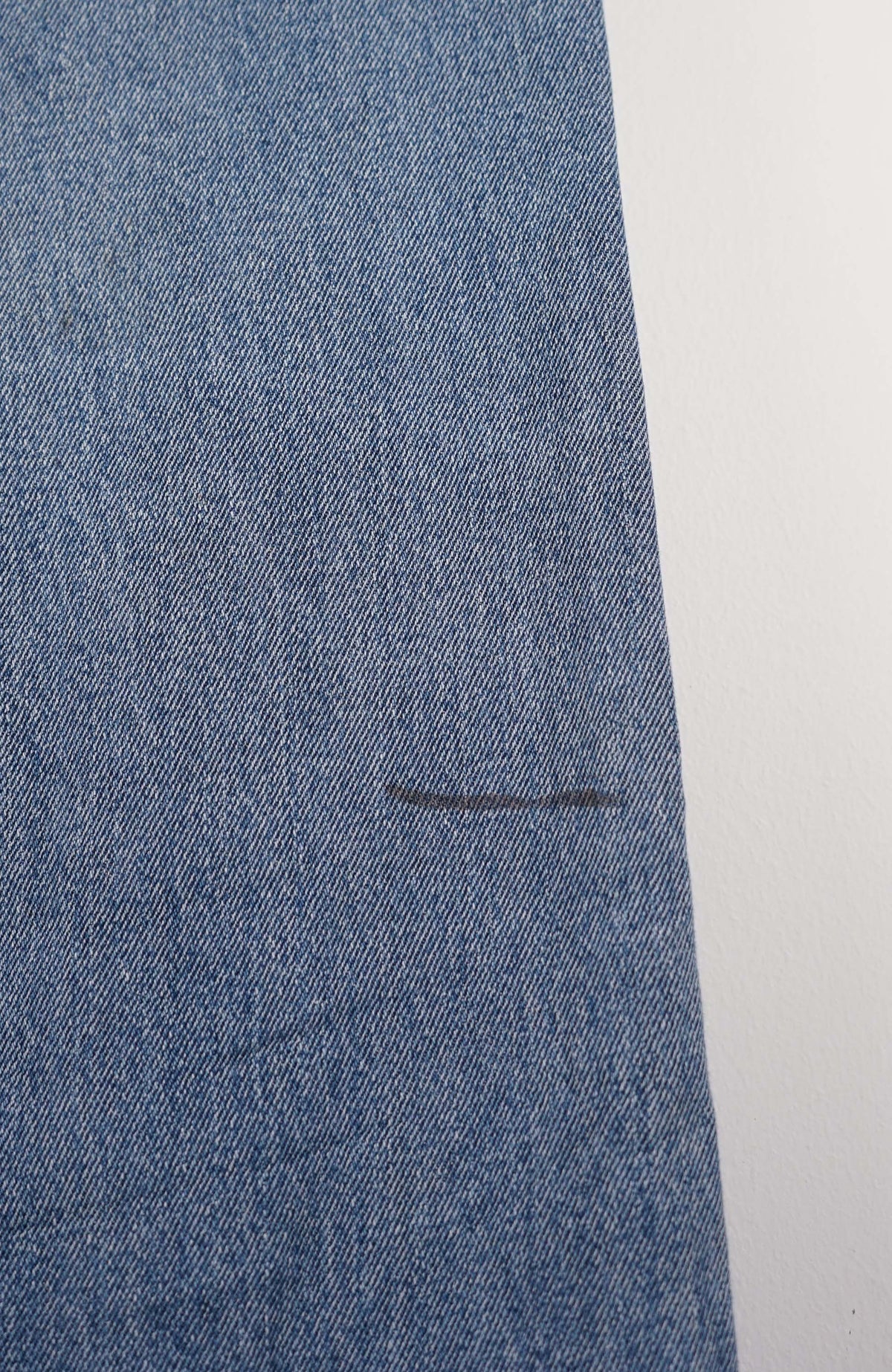 VINTAGE LEVIS JEANS W32