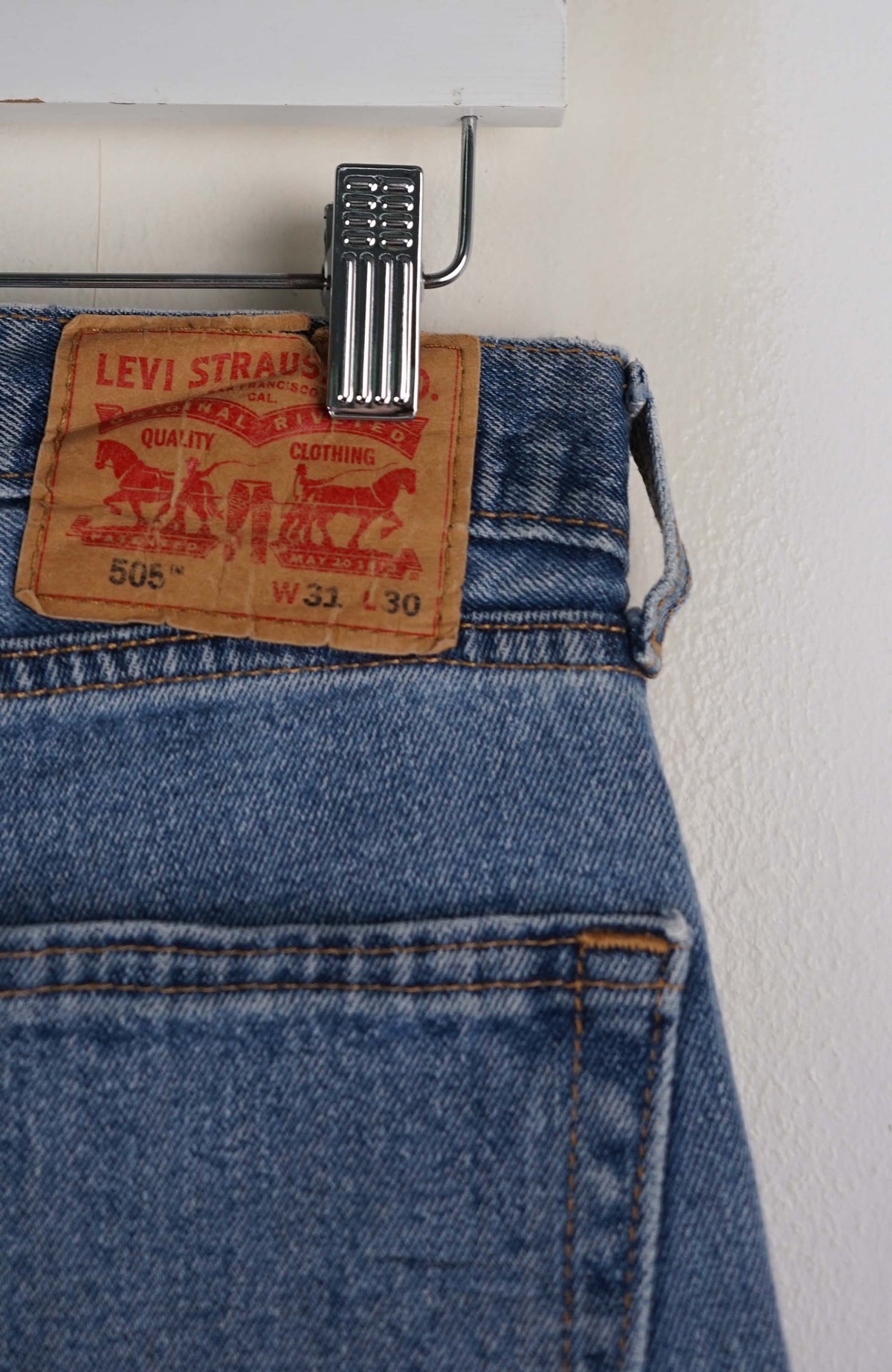 VINTAGE LEVIS JEANS W32