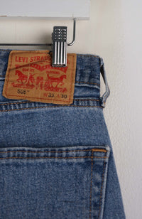 VINTAGE LEVIS JEANS W32