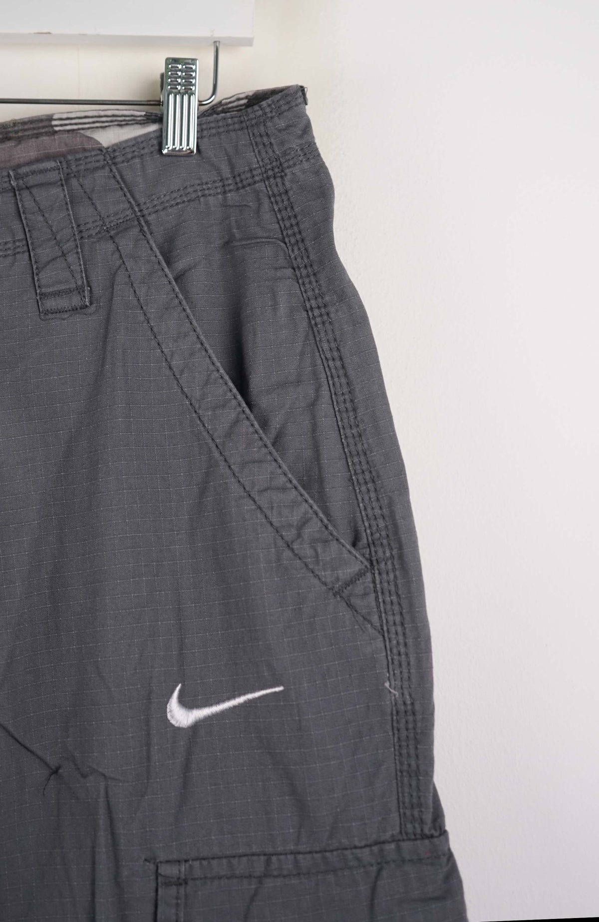 VINTAGE REWORK CARGO SHORTS W33
