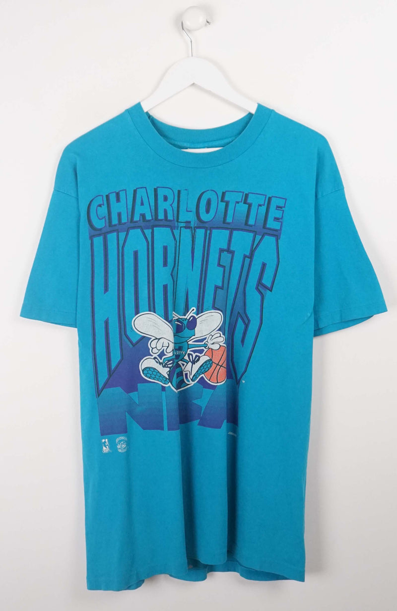 VINTAGE CHARLOTTE HORNETS T-SHIRT (L)