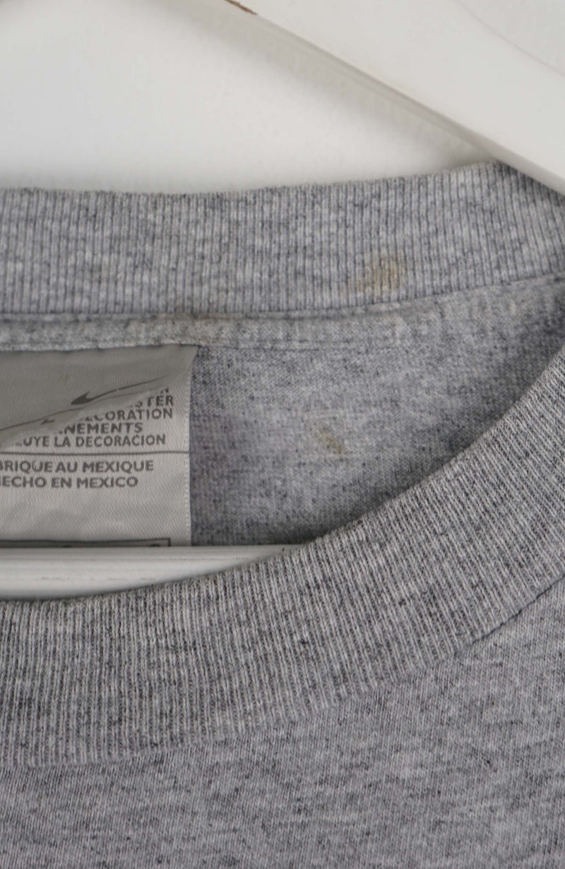VINTAGE NIKE T-SHIRT (L)