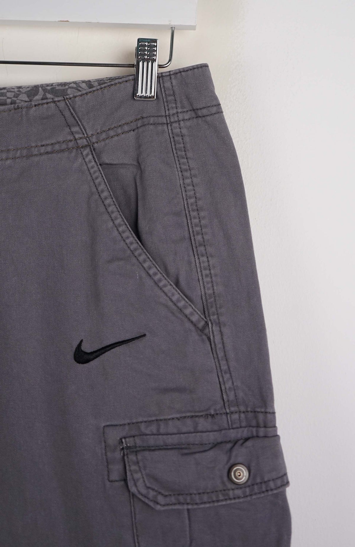 VINTAGE REWORK CARGO SHORTS W30