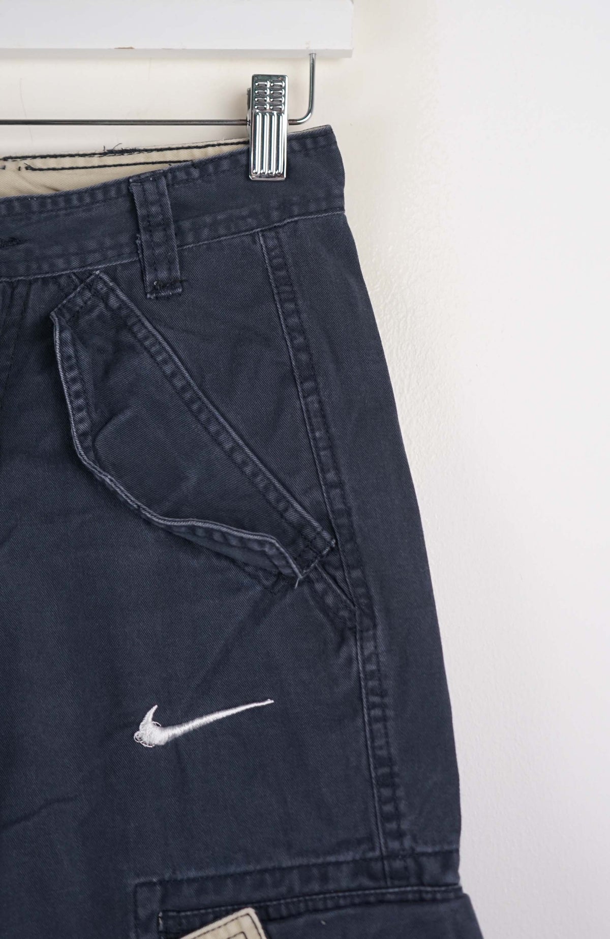 VINTAGE REWORK CARGO SHORTS W26