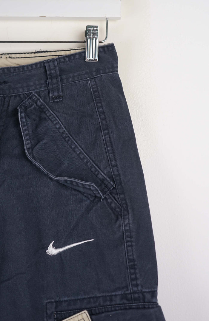 VINTAGE REWORK CARGO SHORTS W26