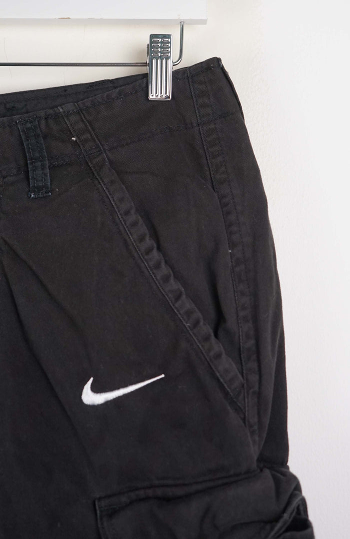 VINTAGE REWORK CARGO SHORTS W30