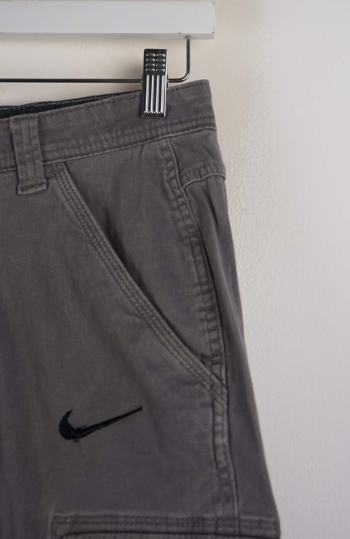 VINTAGE REWORK CARGO SHORTS W28