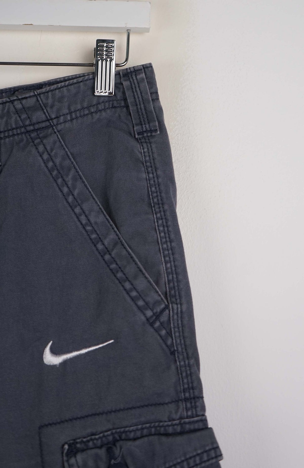 VINTAGE REWORK CARGO SHORTS W30