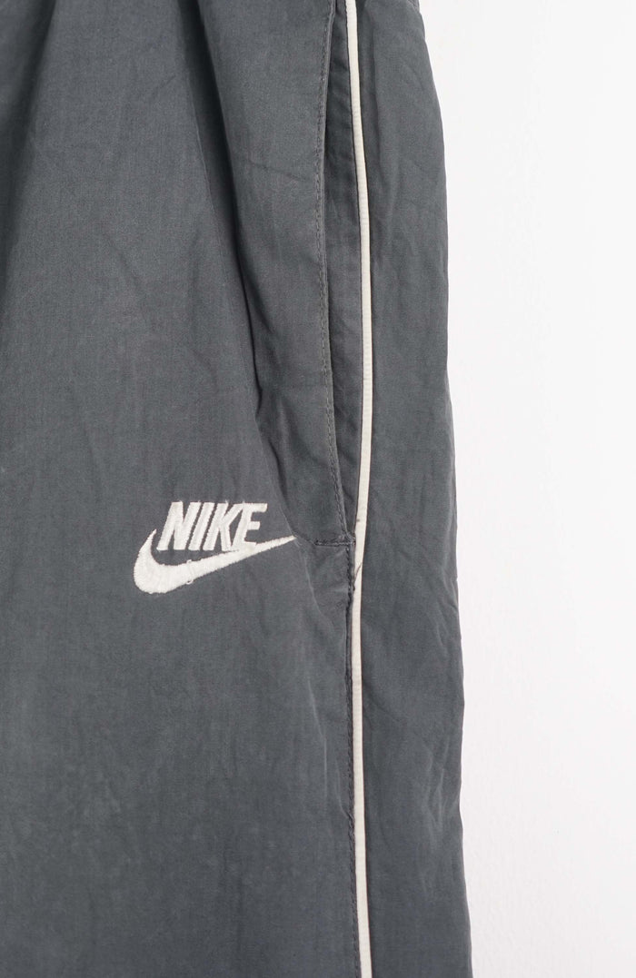 VINTAGE NIKE TRACK PANTS (XL)