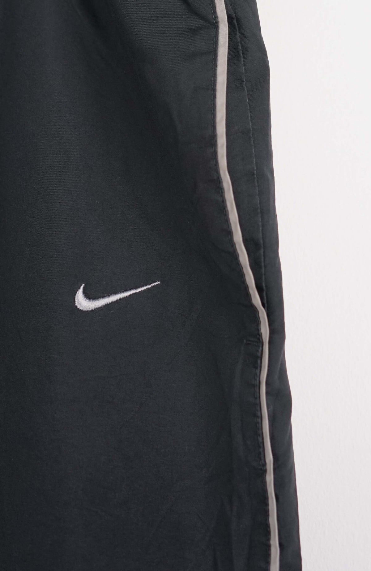 VINTAGE NIKE TRACK PANTS (XXL)