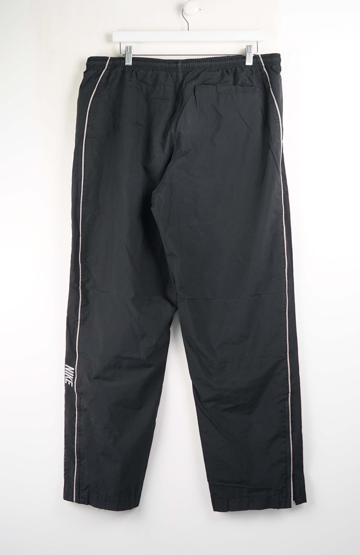VINTAGE NIKE TRACK PANTS (XXL)
