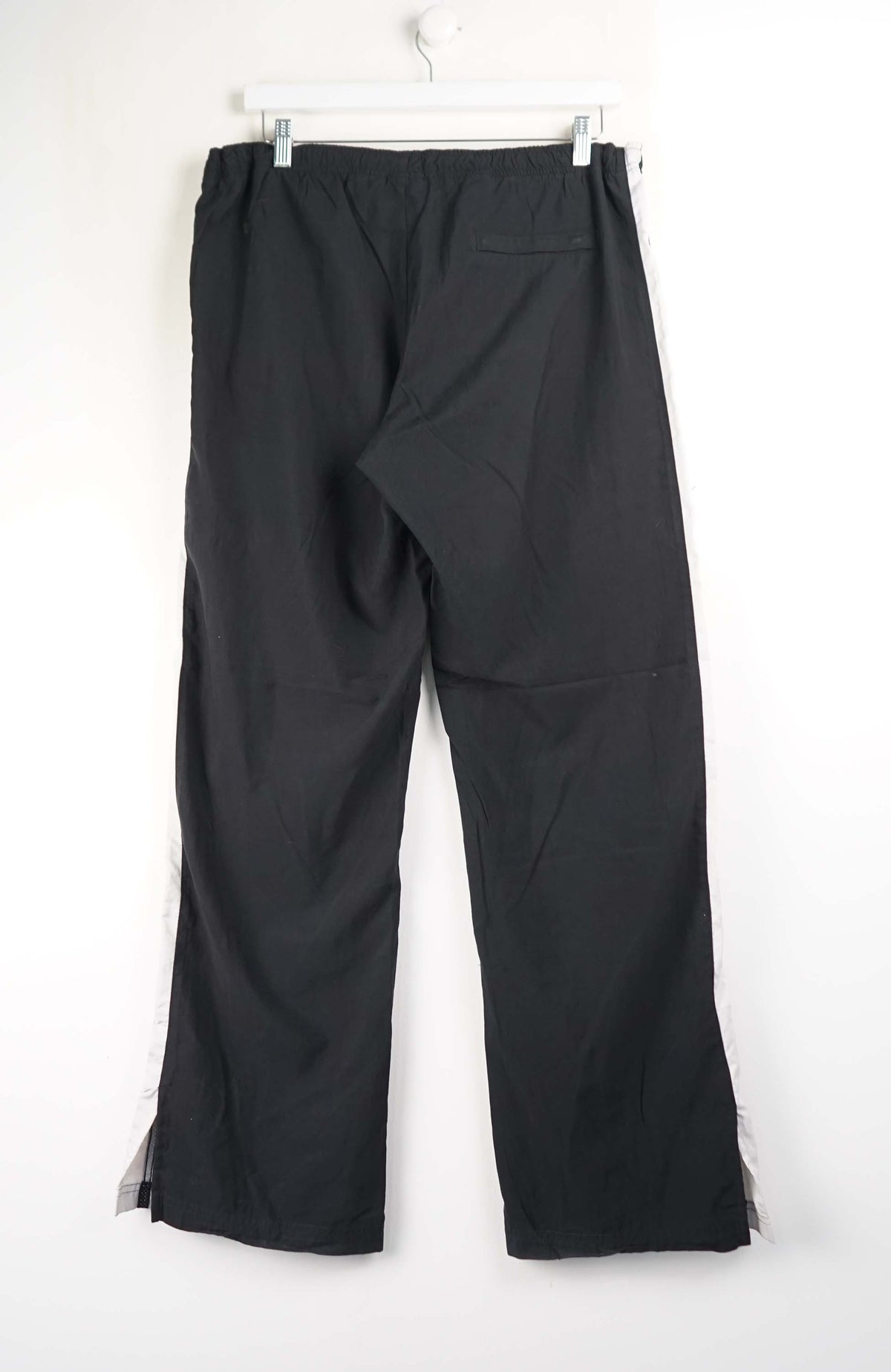 VINTAGE NIKE TRACK PANTS (L)