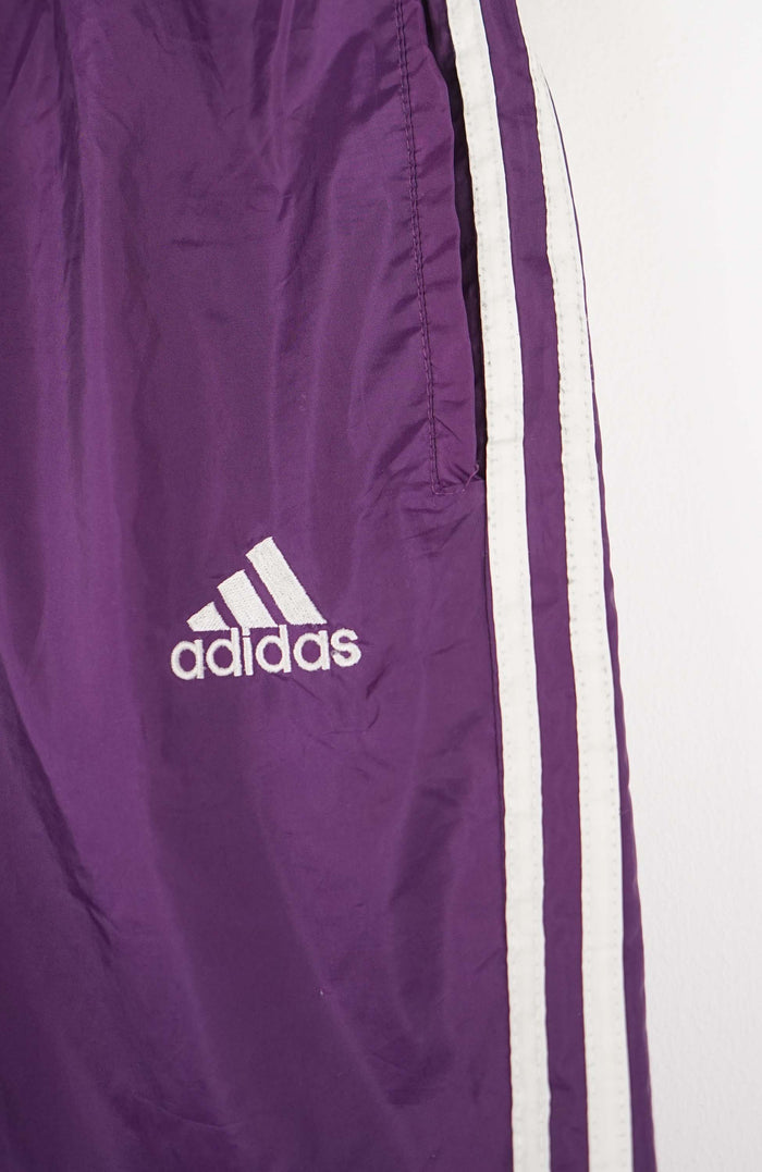 VINTAGE ADIDAS TRACK PANT SHORTS (S)