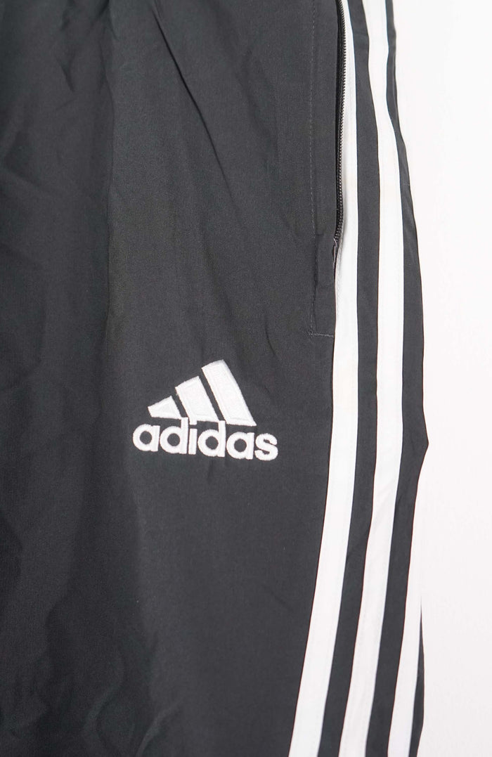 VINTAGE ADIDAS TRACK PANT SHORTS (XXL)