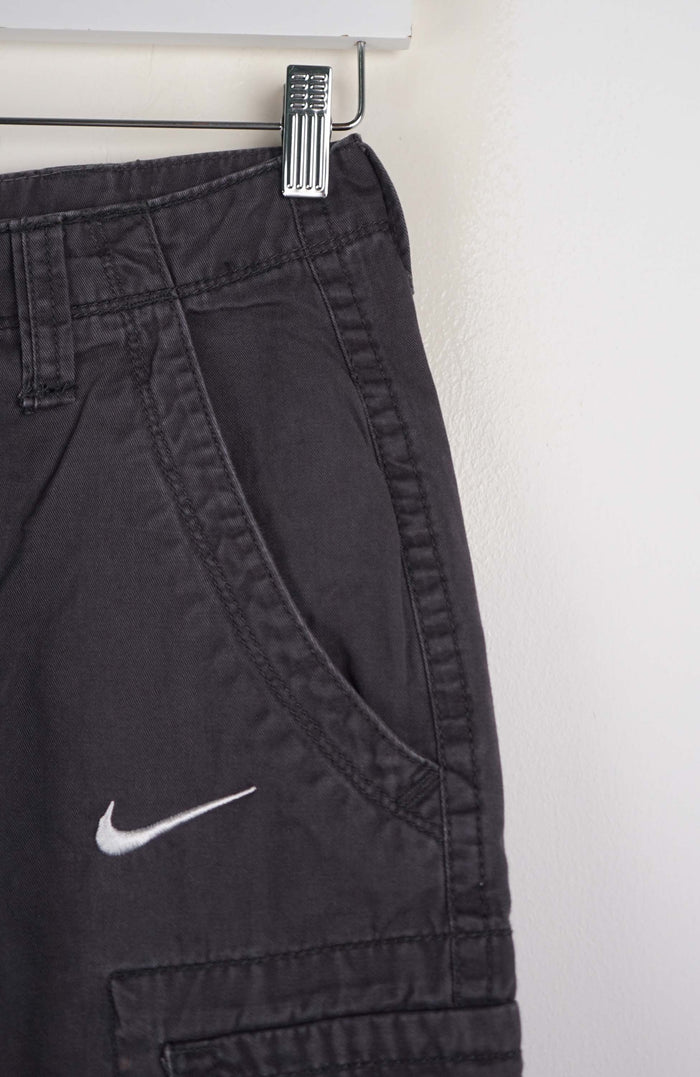 VINTAGE REWORK CARGO SHORTS W26