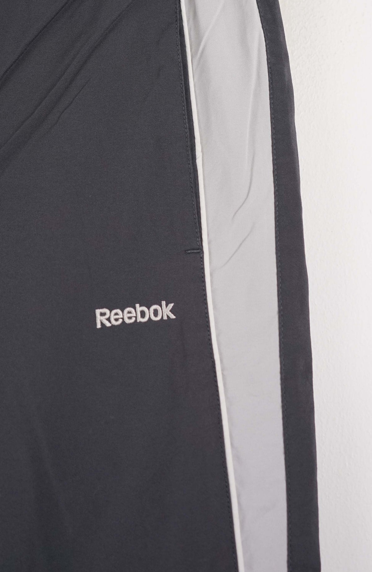 VINTAGE REEBOK TRACK PANTS (S)