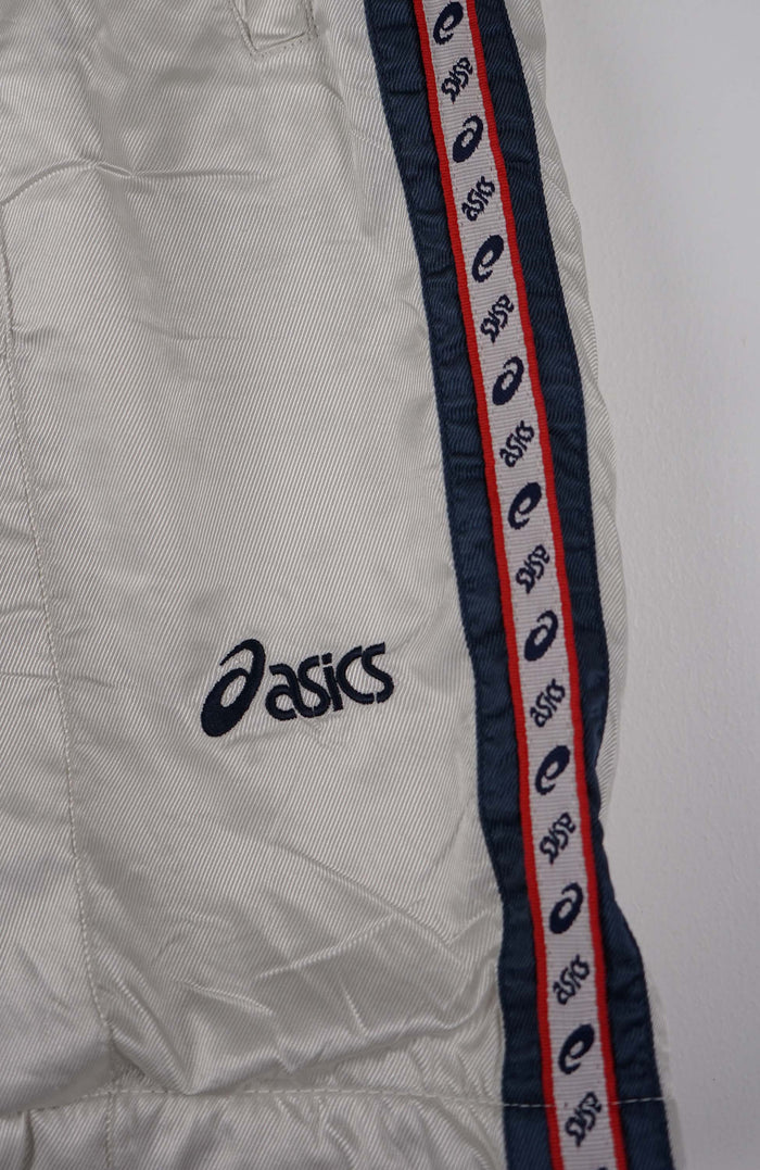 VINTAGE ASICS TRACK PANT SHORTS (S)