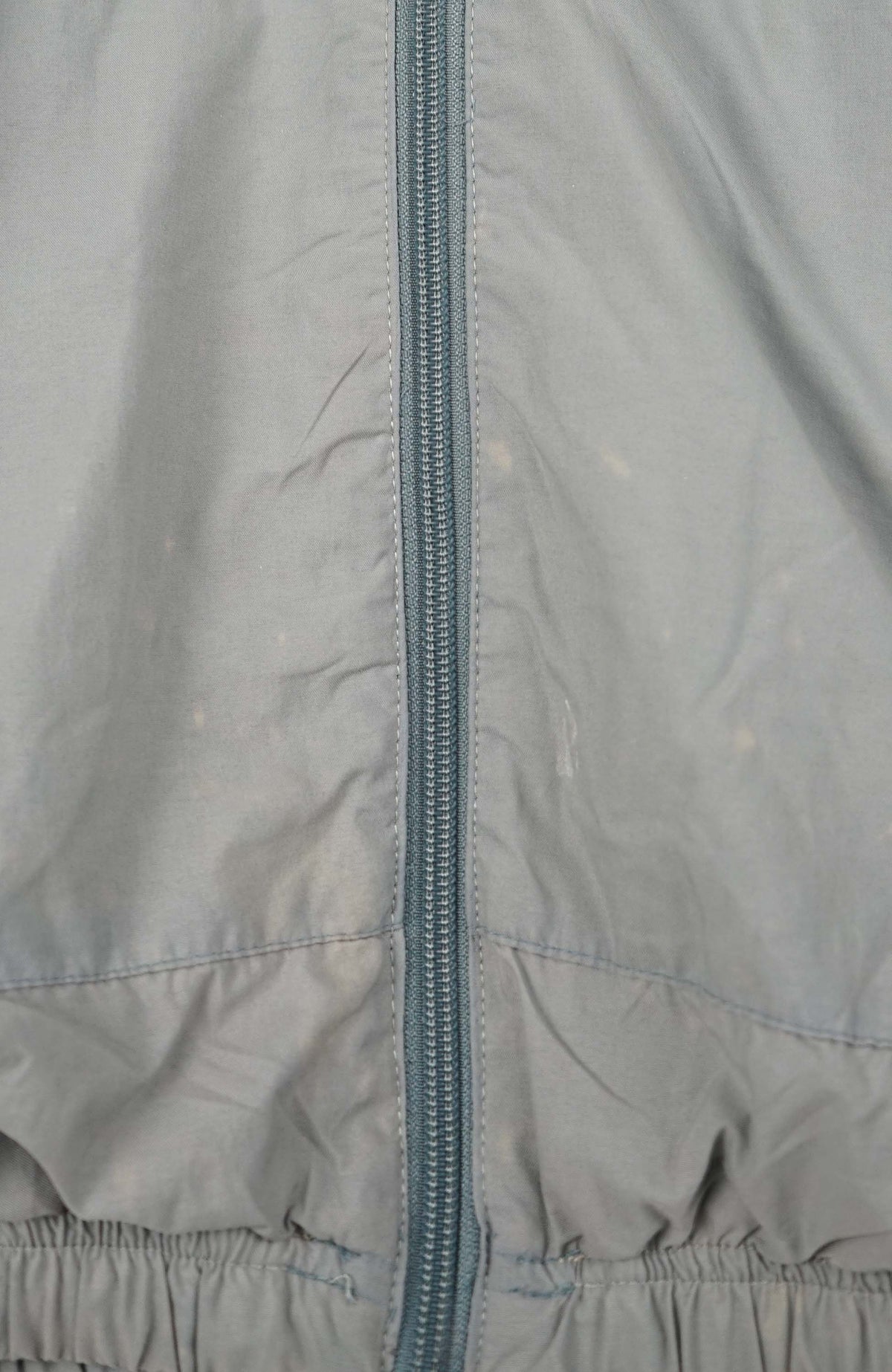 VINTAGE NIKE WINDBREAKER (L)