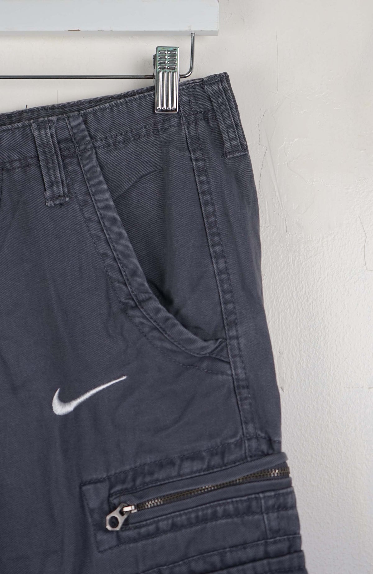 VINTAGE REWORK CARGO SHORTS W30