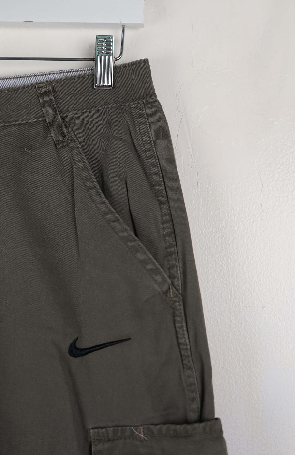 VINTAGE REWORK CARGO SHORTS W30